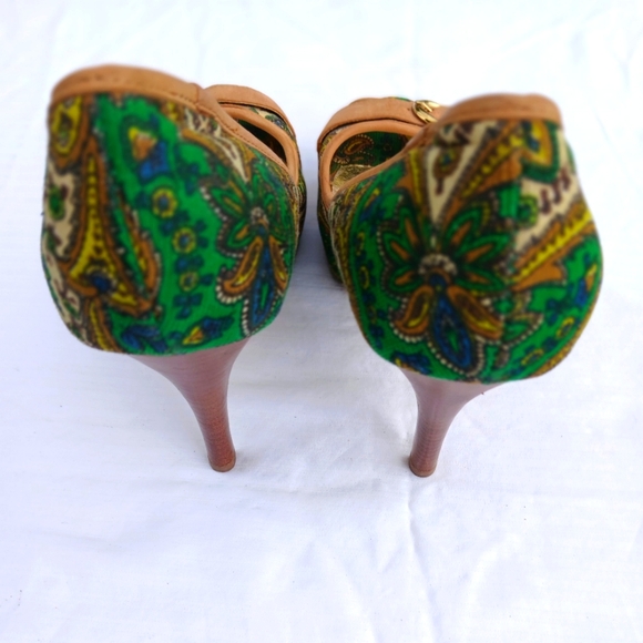 STEVE Madden Leslie Paisley Peep Toe Heels 8.5 medium 😍 - Picture 2 of 8